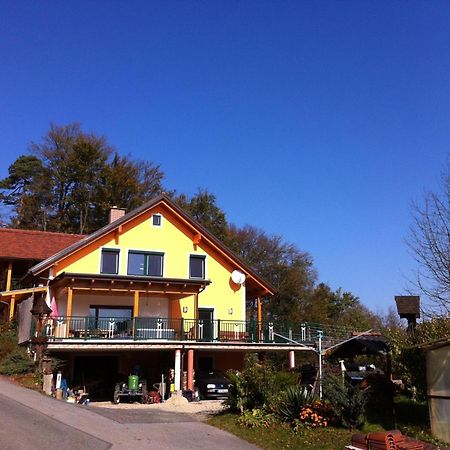 Gaestehaus Schmid Sankt Johann im Saggautal Esterno foto