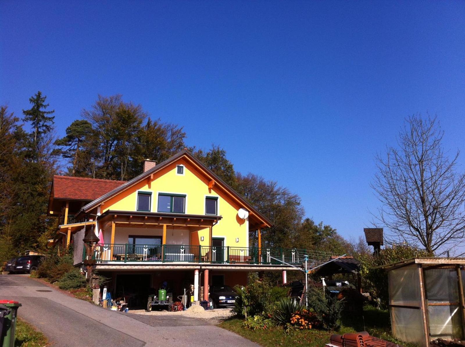Gaestehaus Schmid Sankt Johann im Saggautal Esterno foto
