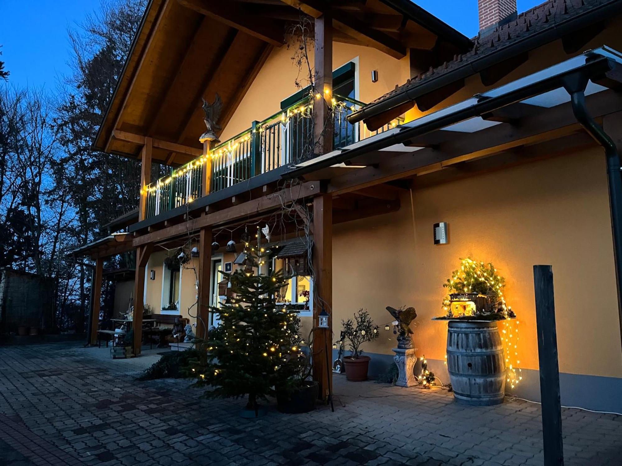 Gaestehaus Schmid Sankt Johann im Saggautal Esterno foto