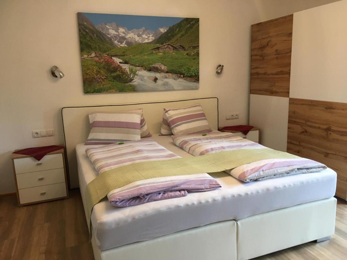 Gaestehaus Schmid Sankt Johann im Saggautal Esterno foto